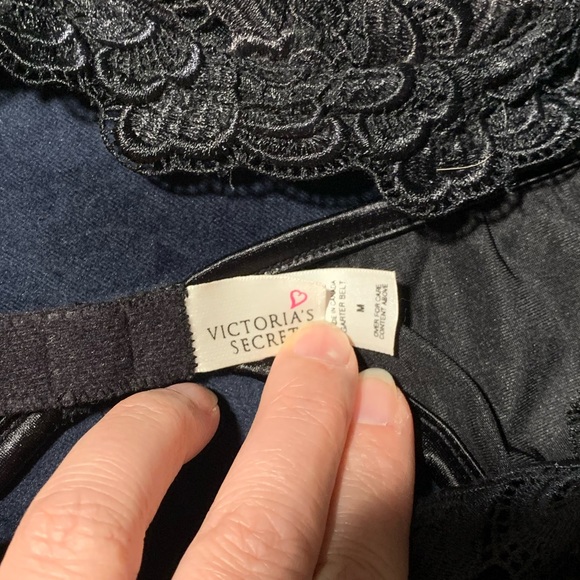 VINTAGE Victorias Secret Bra & Garter Belt Set! NEW NEW NEW - Picture 6 of 9